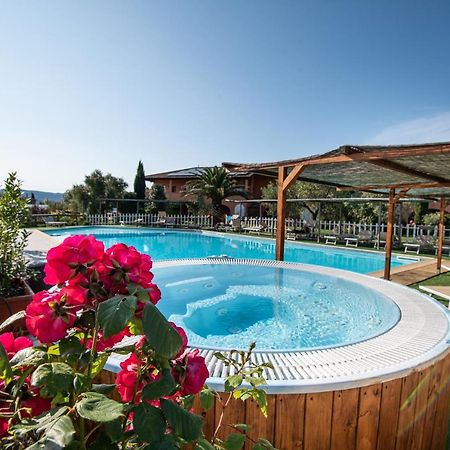 Agriturismo Borgo Campetroso 苏韦雷托 外观 照片