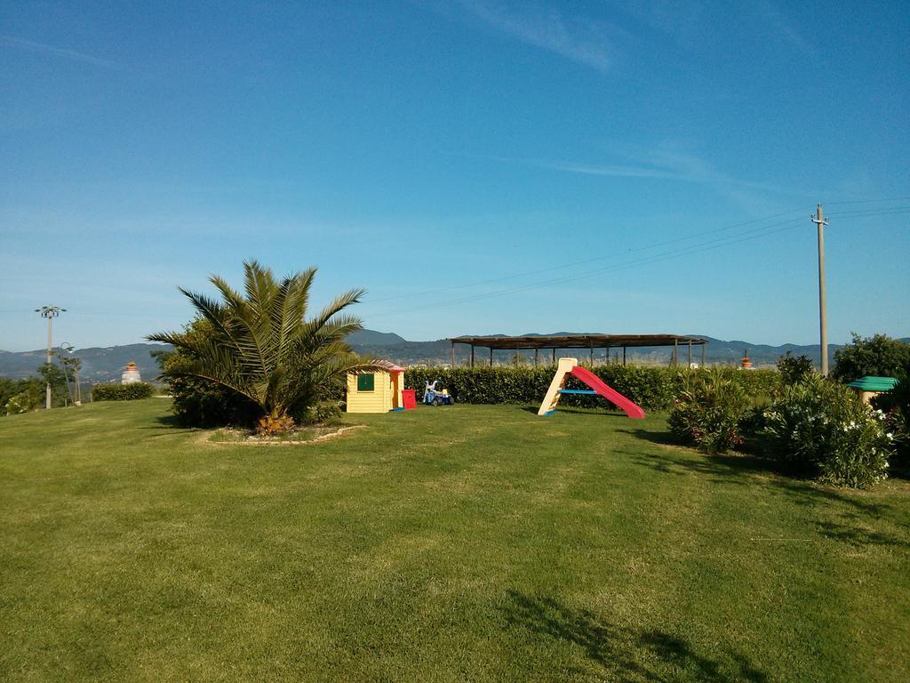 Agriturismo Borgo Campetroso 苏韦雷托 外观 照片