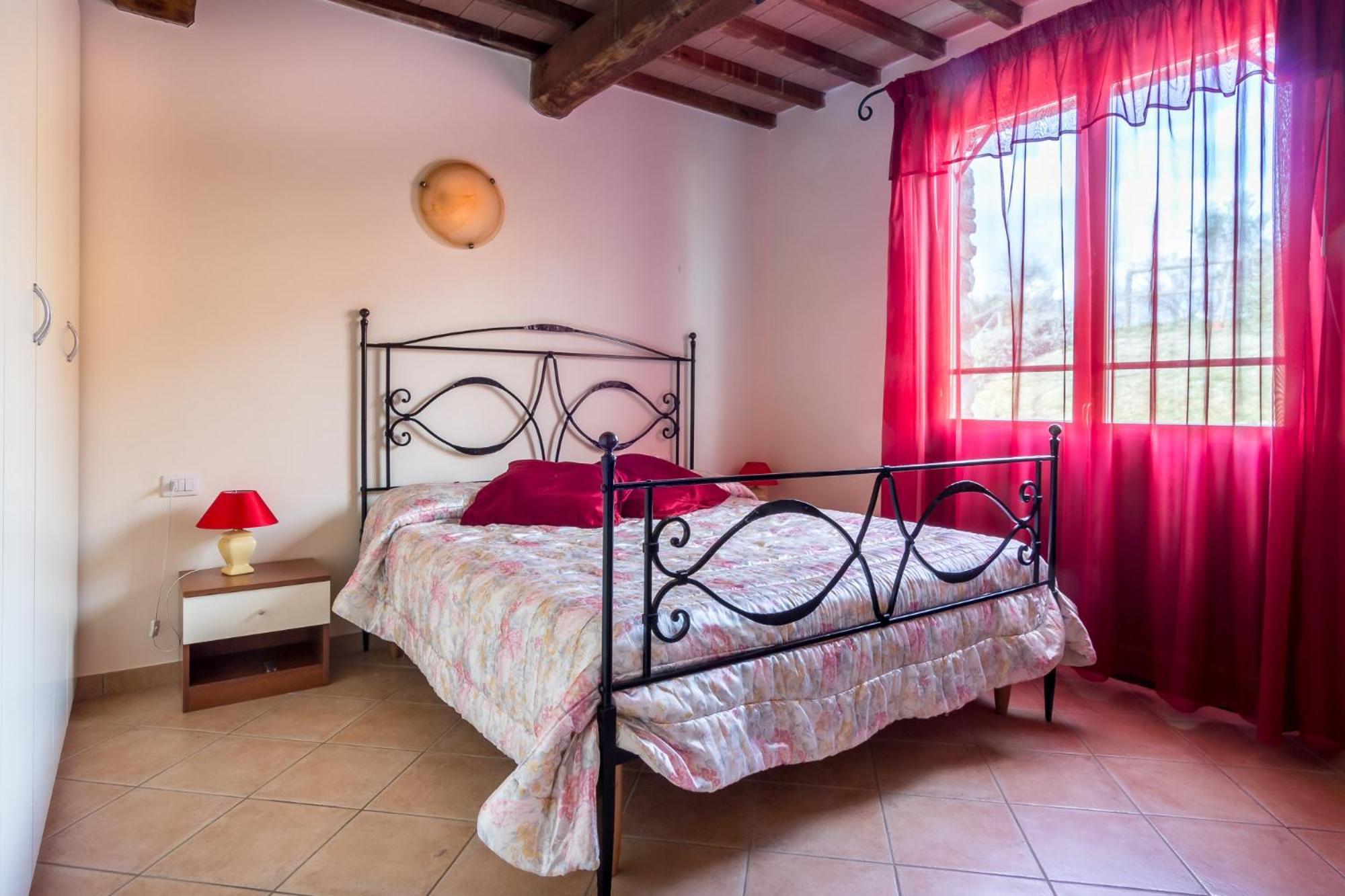 Agriturismo Borgo Campetroso 苏韦雷托 外观 照片