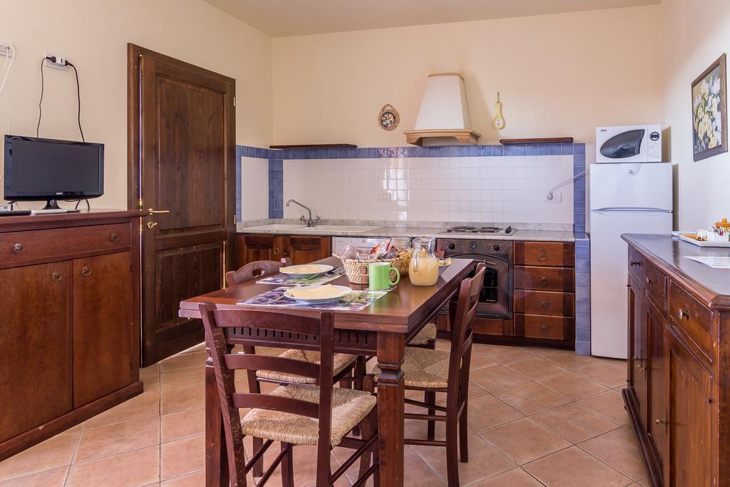 Agriturismo Borgo Campetroso 苏韦雷托 外观 照片