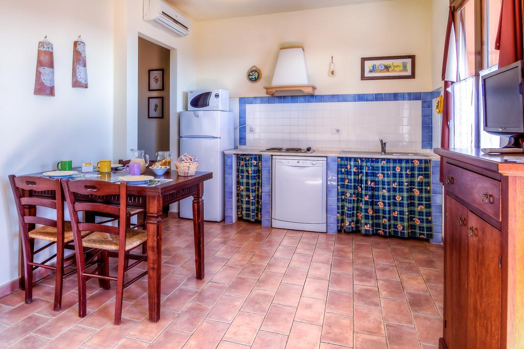 Agriturismo Borgo Campetroso 苏韦雷托 外观 照片