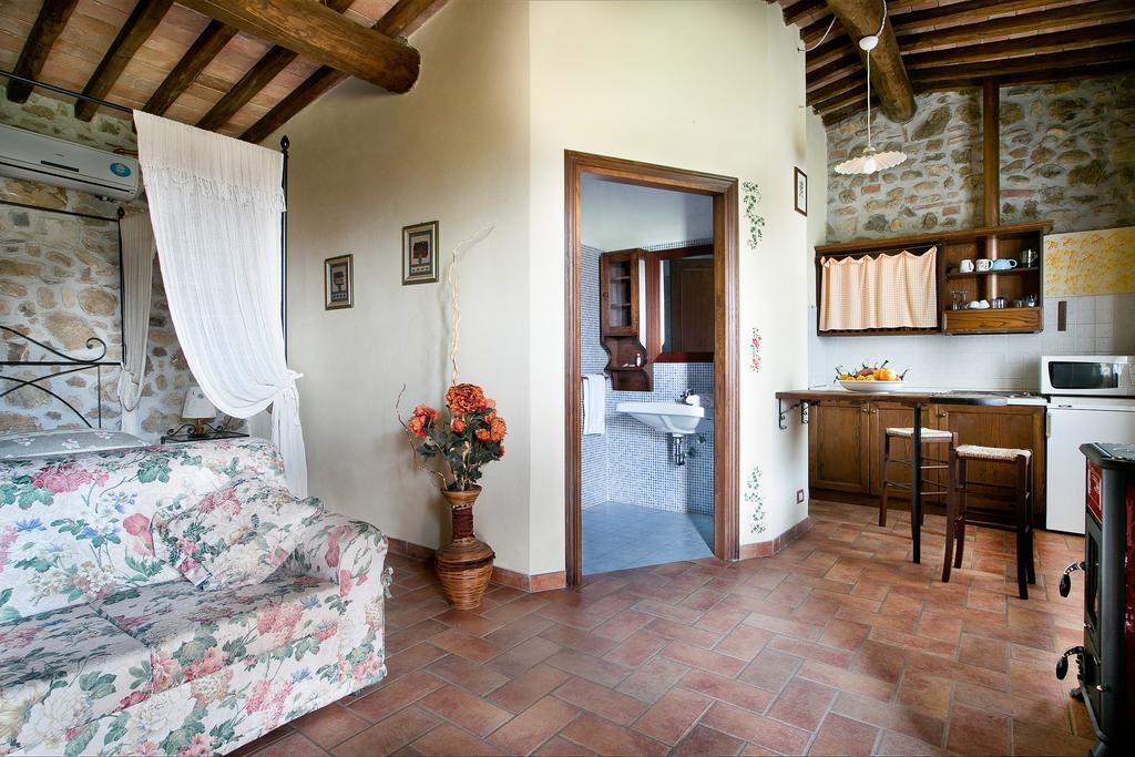 Agriturismo Borgo Campetroso 苏韦雷托 外观 照片