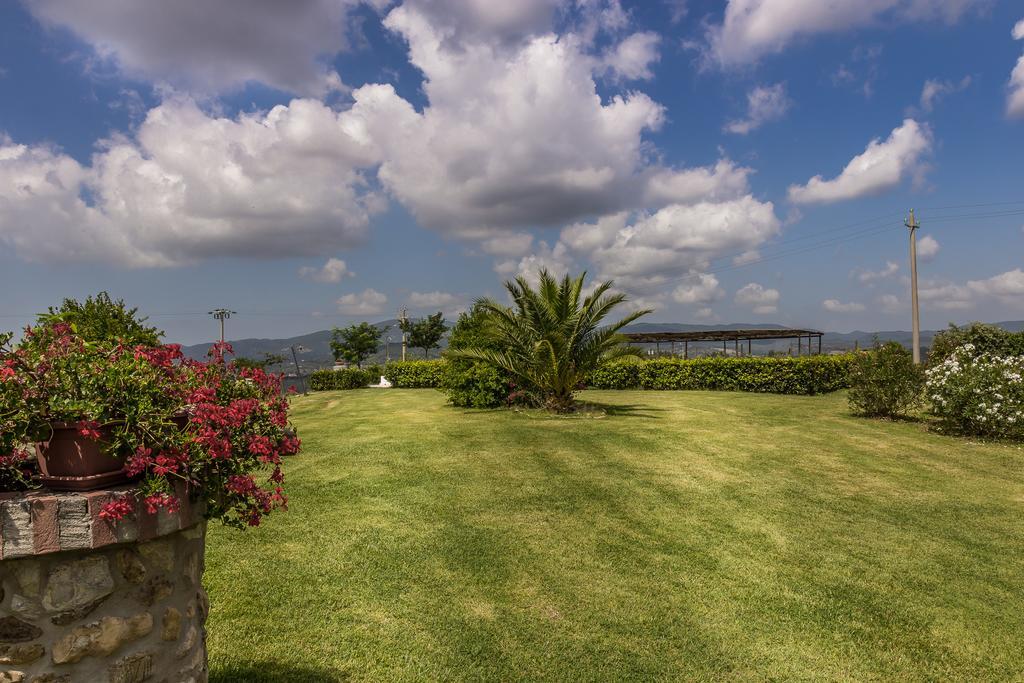 Agriturismo Borgo Campetroso 苏韦雷托 外观 照片